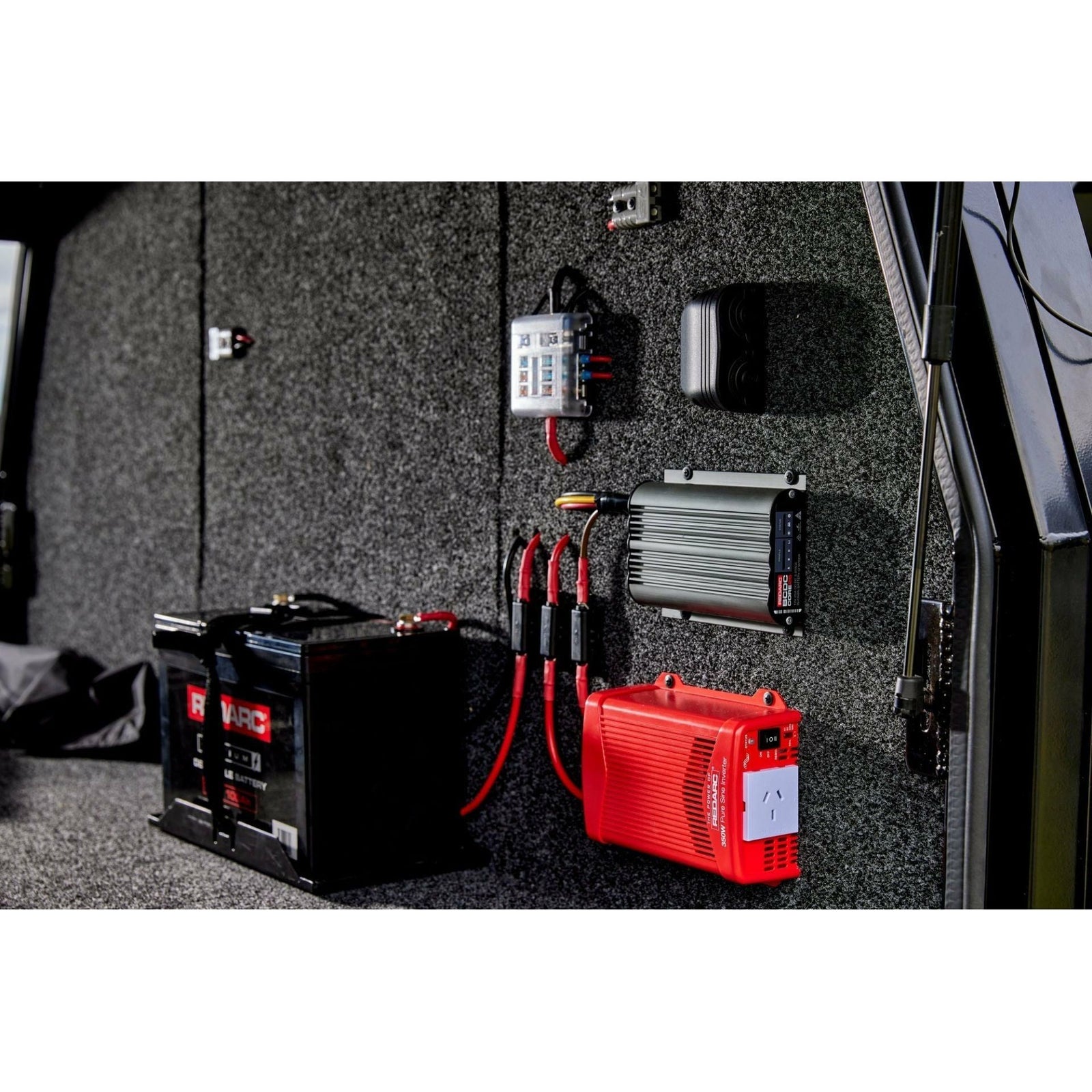 Bcdc Core Redarc BCDC Core In-Cabin 25A DC Battery Charger BCDCN1225